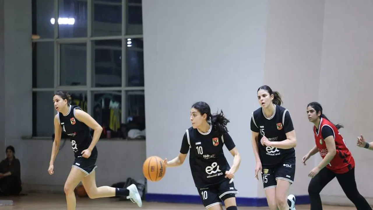 «سيدات الأهلي» يهزم البنك ويصعد لنصف نهائي دوري السلة